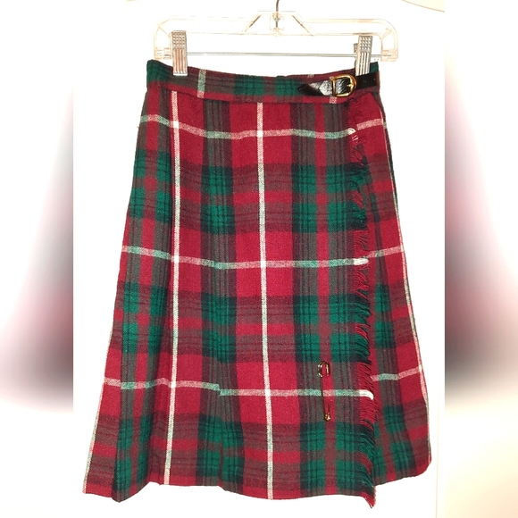 Vintage Red Plaid Scottish Skirt with Pin - Picture 1 of 7